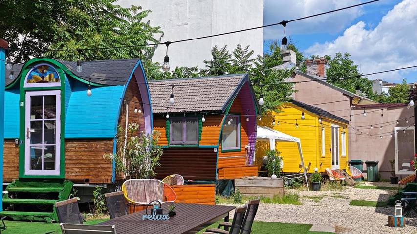 Maison d’hôte pour 4 personnes, avec vue ainsi que jardin et balcon à Bucarest