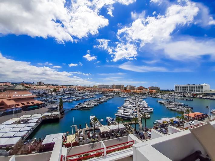 Apartamento de vacaciones para 6 personas, con terraza además de piscina y jardín - 1