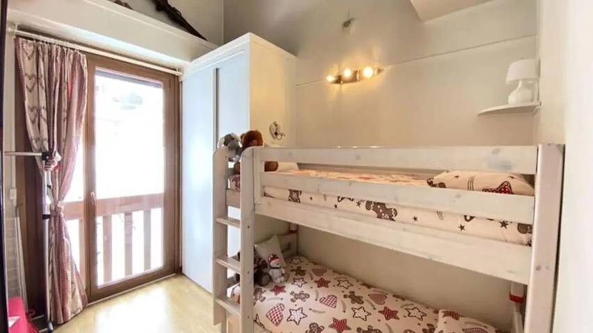 Gîte pour 7 personnes, avec balcon à Péone - 3