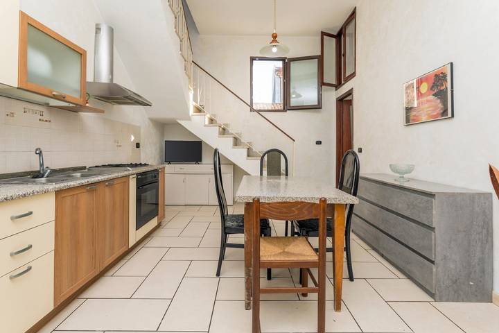 Apartamento entero, Apartamento 'A Casa Mia' con Vista a la Montaña, Terraza Privada y Aire Acondicionado in Riposto, Provincia de Catania