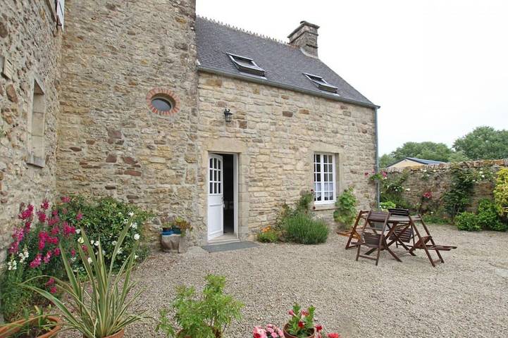 Gîte pour 4 personnes, avec jardin à Saint-Germain-de-Tournebut