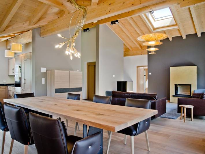 Ferienhaus für 12 Personen, mit Balkon und Sauna sowie Garten im Berner Oberland - 4