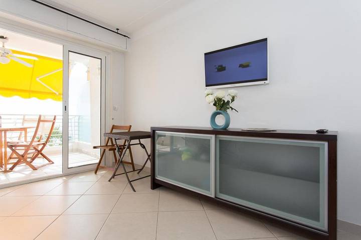 Gîte pour 5 personnes, avec terrasse et vue, animaux acceptés dans Plage de Juan-les-Pins - 4