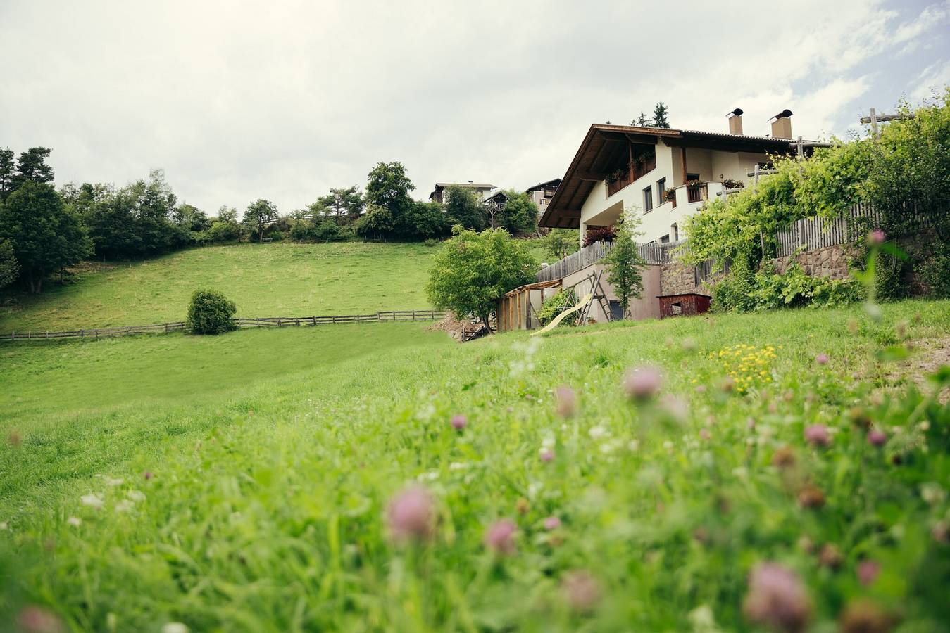 Entire apartment, Holiday Apartment "Obertimpflerhof Rosi" with Mountain View, Balcony & Wi-Fi in Vöran, Sarntal Alps