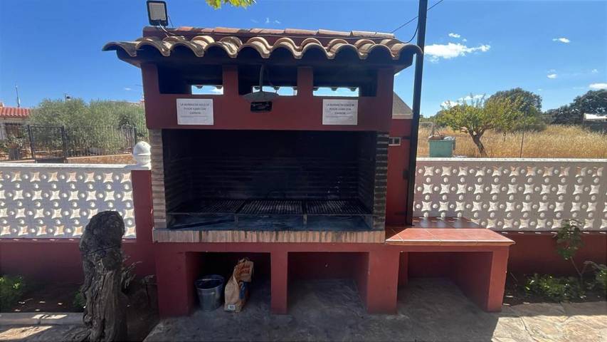 Casa rural para 6 personas, con terraza además de jardín y piscina, Se admiten mascotas en Ossa de Montiel - 3