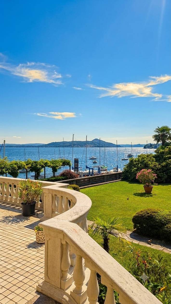 Ferienwohnung für 2 Personen, mit Garten und Seeblick