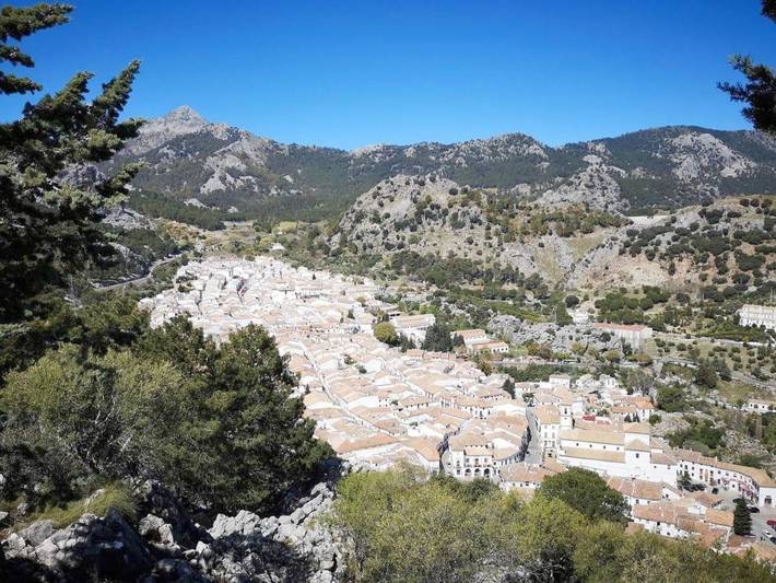 Location de vacances pour 6 personnes, avec terrasse et vue, adapté aux familles à Grazalema - 4