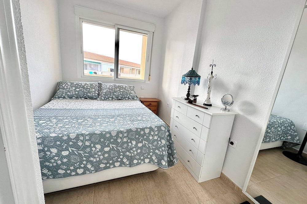 Entire apartment, Apartment with beautiful views in the best area of La Manga. Right on the beach. in Mar Menor, Costa Cálida