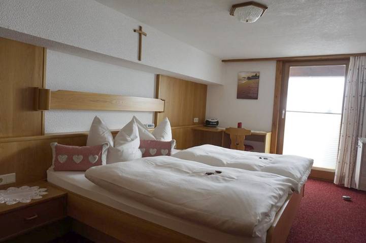 Ferienwohnung für 2 Personen, mit Ausblick und Garten, kinderfreundlich in Schattwald - 3