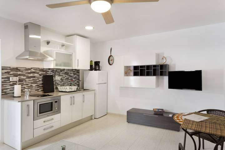 Ganze Wohnung, Urlaub 'Casa Paula - 25' mit Bergblick, Gemeinschaftspool und Wi-Fi in Arinaga, Agüimes