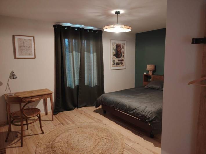 Location de vacances pour 6 personnes, avec jardin à Thurageau