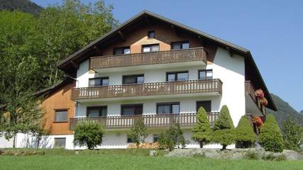 Ferienwohnung für 6 Personen, mit Balkon in Bezau
