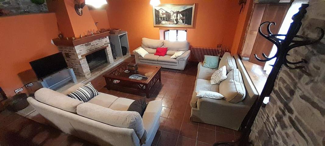 Casa rural para 10 personas, con balcón y vistas en El Bierzo - 2