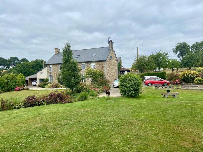 Location de vacances pour 15 personnes, avec terrasse et jardin dans Valdallière