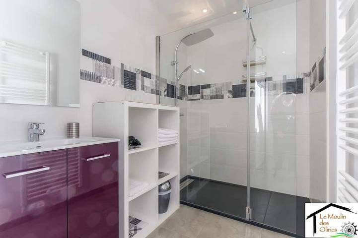 Gîte pour 4 personnes, avec Jacuzzi ainsi que Terrasse et Jardin à Sallanches - 3