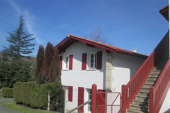 Location de vacances pour 5 personnes, avec Jardin à Sare