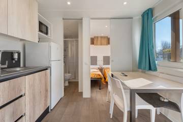 Bungalow für 4 Personen in Comune di Ispra, Varese Provinz, Bild 2
