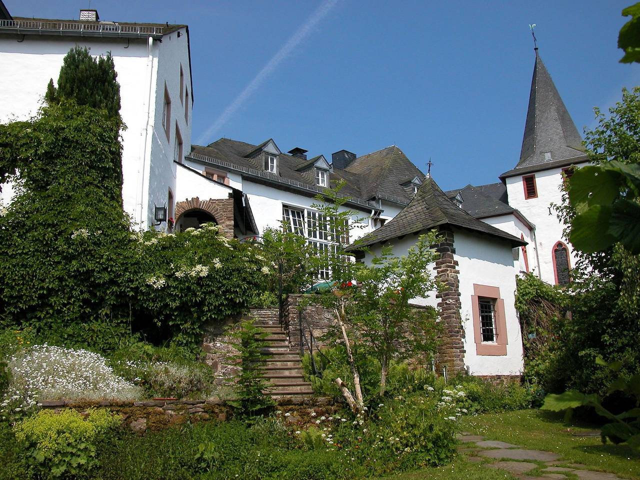 Burghaus und Villa Kronenburg in Kronenburg, Dahlem