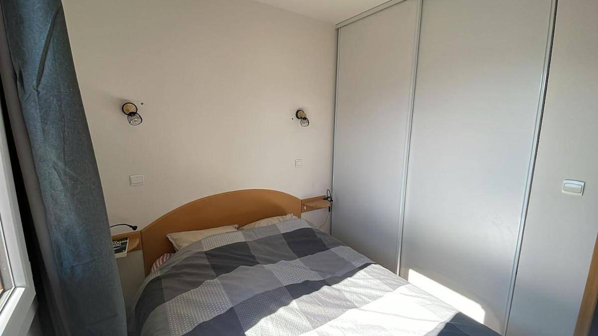 Appartement entier, One-Bedroom Apartment in Ignaux, Pyrénées