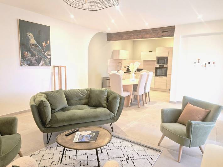 Gîte pour 6 personnes, avec sauna et jardin ainsi que piscine et terrasse