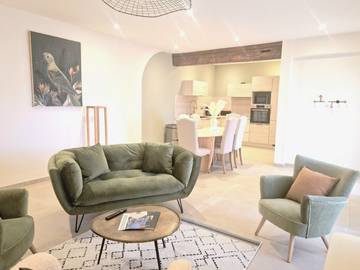 Gîte pour 6 personnes, avec jardin et piscine ainsi que sauna et terrasse à Pézenas