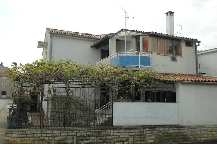 Ferienwohnung für 3 Personen, mit Balkon in Poreč