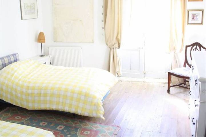 Gîte pour 11 personnes, avec jardin à Saint-Jean-de-Duras - 2