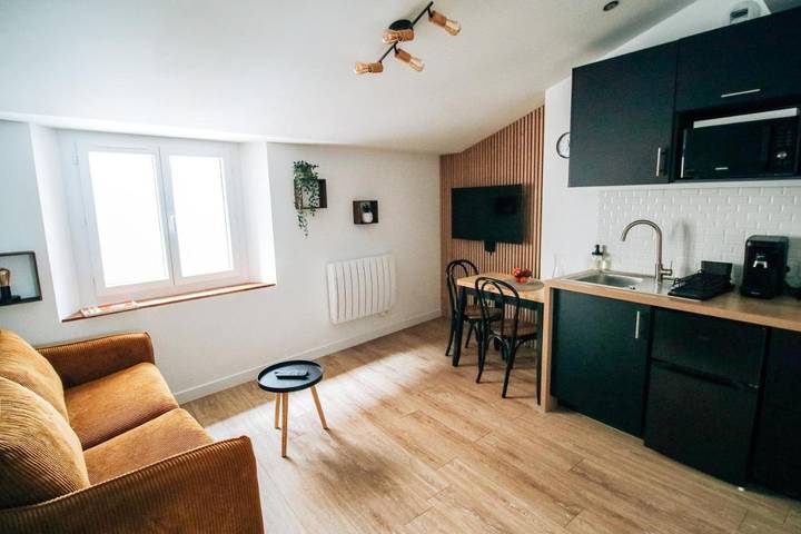 Gîte pour 3 personnes, avec terrasse à Riez