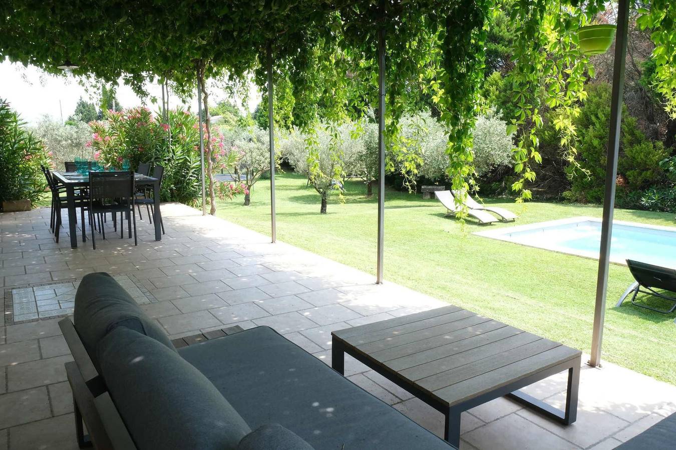 Location villa piscine chauffée Bédarrides 6 personnes in Bédarrides, Vaucluse