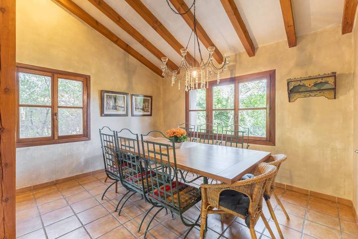 Dalt La Figuera Country House — Guadarrama, Mountain Views, Pool & Wi-Fi in Espirdo, Segovia Province