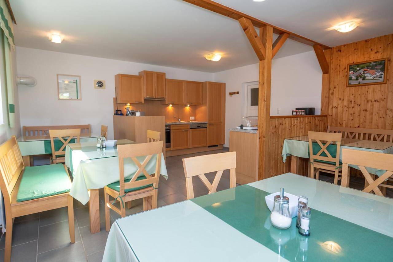 Double Room with Extra Bed in Apetlon, Neusiedlersee-Hügelland