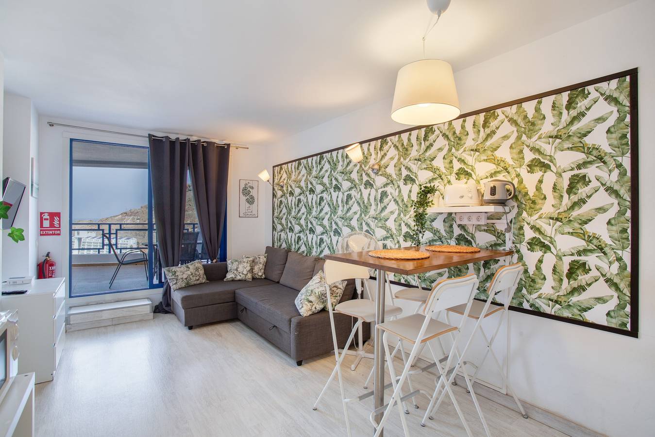 Apartamento entero, Vacaciones 'Taurito's Sea Sunset View' con vistas al mar, piscina compartida y Wi-Fi in Taurito, Mogán