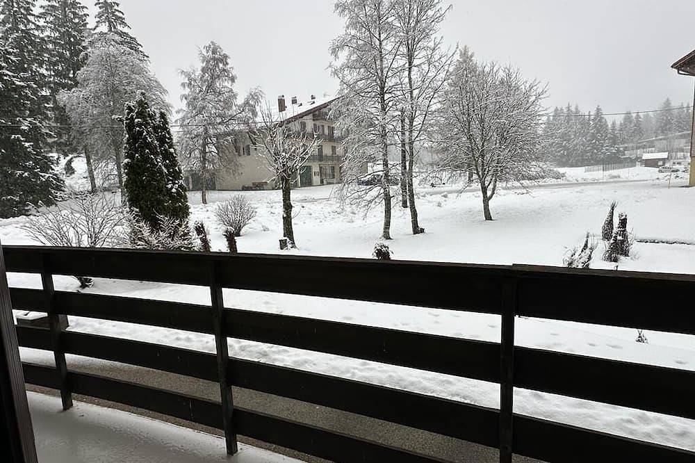 Ganze Wohnung, Appartement 4 Personnes-5 min du Village des Rousses à Pied in Les Rousses, Regionaler Naturpark Hochjura