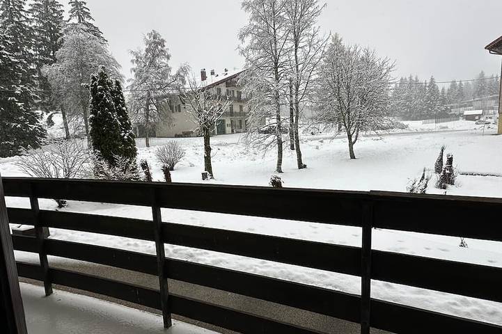 Ganze Wohnung, Appartement 4 Personnes-5 min du Village des Rousses à Pied in Les Rousses, Regionaler Naturpark Hochjura