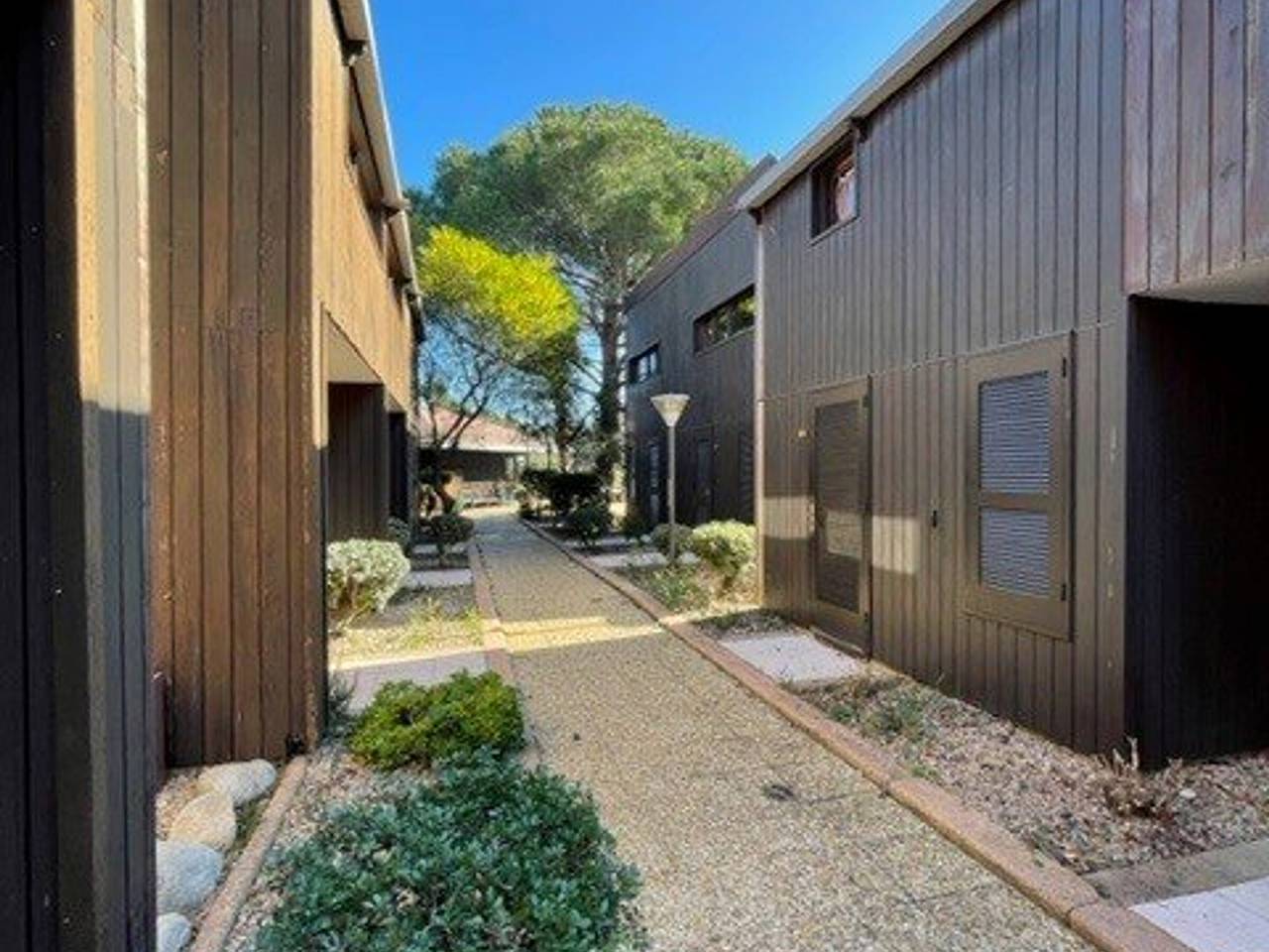 Appartement 3 pièces avec terrasse près de la plage Santa Giulia, piscine, tennis et parking inclus in Santa Giulia, Porto-Vecchio