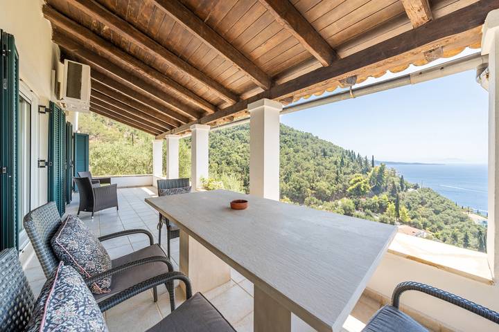 Villa pour 4 personnes, avec balcon à Corfou