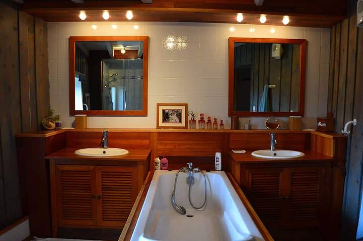 Location de vacances pour 14 personnes, avec jardin à La Côte-Saint-André - 3