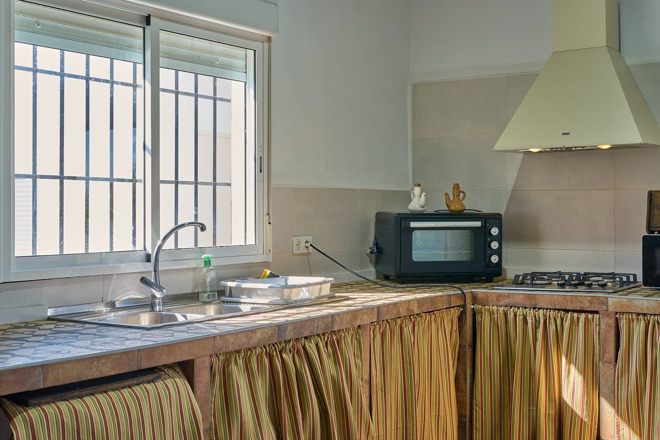 Casa vacanze 'Casa Rural Olivar De La Marquesa' con piscina privata, Wi-Fi e aria condizionata in La Carlota, Provincia di Cordoba