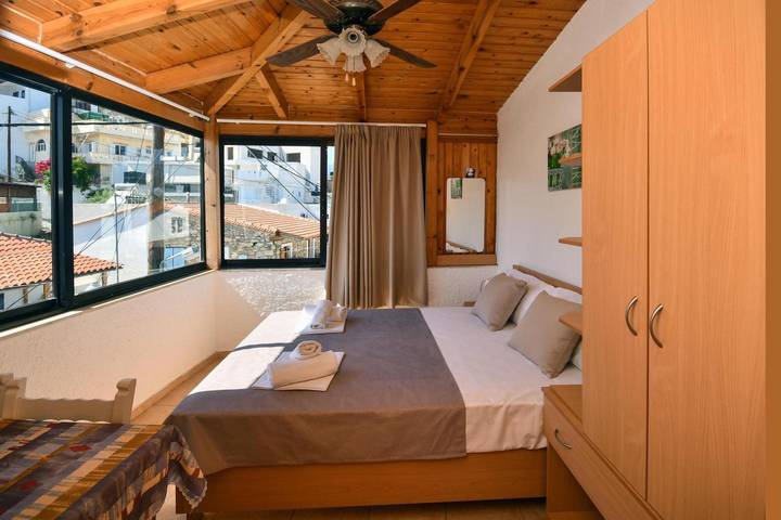 Gîte pour 2 personnes, avec balcon dans Myrtos