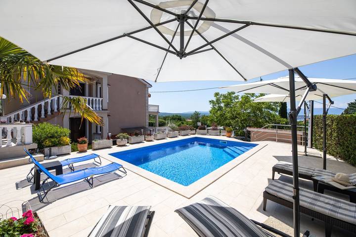 Apartament wakacyjny dla 6 osób, z Balkon i Taras oraz Ogród i Basen w Malinska