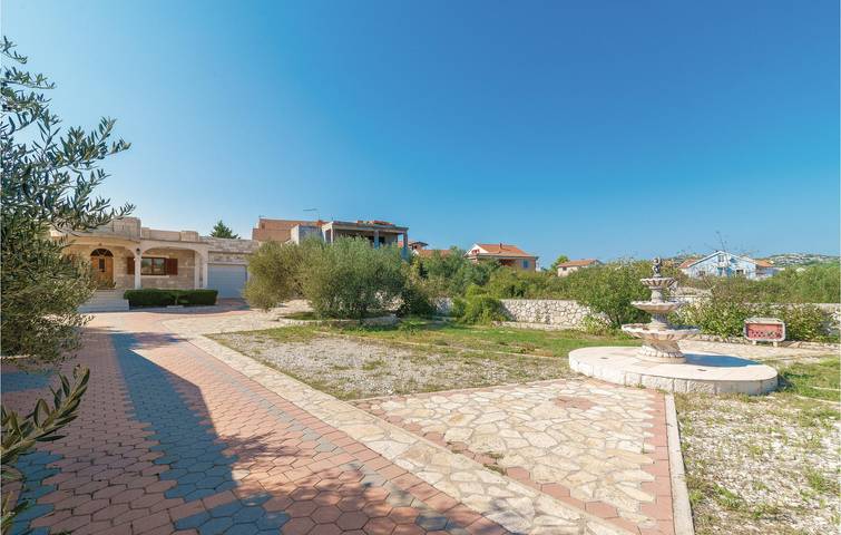 Location de vacances pour 6 personnes, avec terrasse, animaux acceptés à Tisno - 4