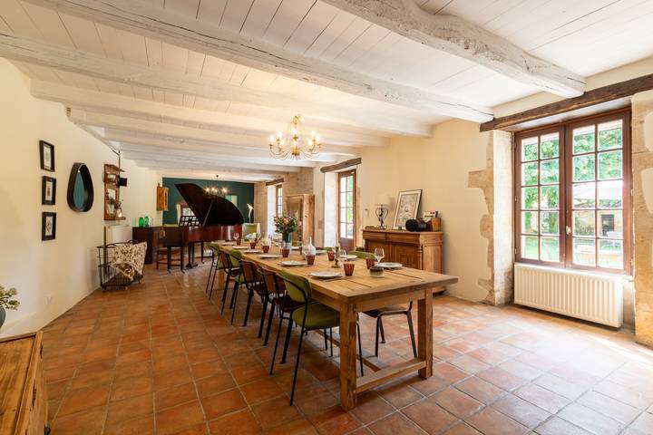 Logis de Canteau - Avec Piscine Privée et Chauffée in Mazières-sur-Béronne, Région de Niort