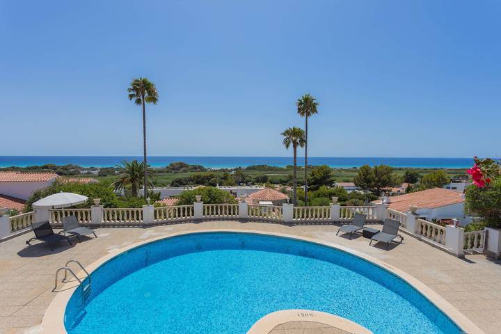 Villa for 9 people, with balcony/terrace and pool in Menorca
