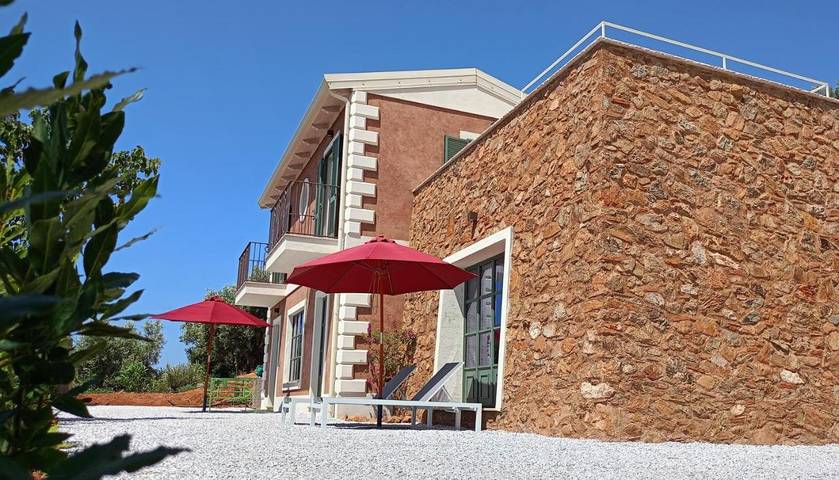 Casa vacanza per 2 persone, con Balcone e Idromassaggio nonché Terrazza e Giardino a Lamezia Terme
