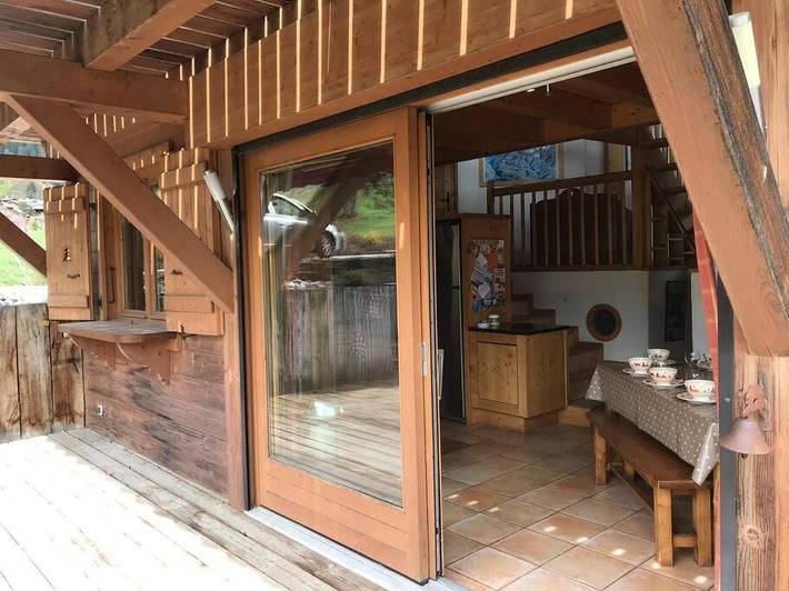 Gîte pour 12 personnes, avec Balcon et Terrasse ainsi que Jardin et Vue à Essert-Romand - 3
