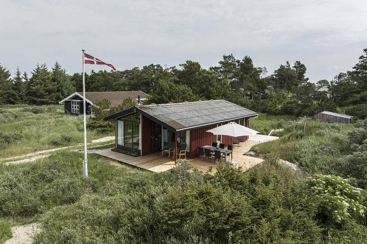 Cozy summer house in scenic Kjul