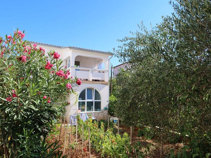 Ferienwohnung für 4 Personen, mit Terrasse und Garten auf Vir