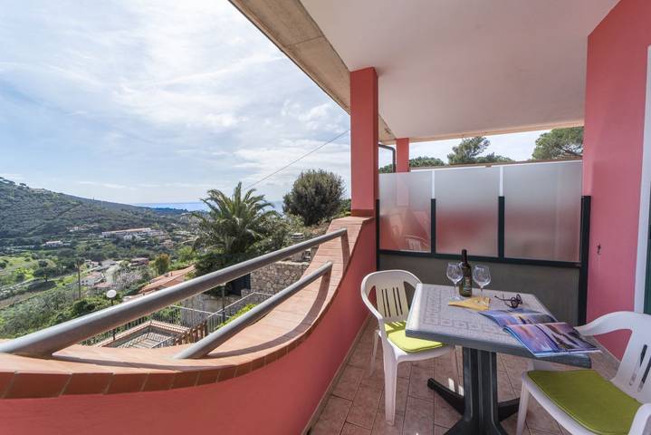 Ferienwohnung für 5 Personen, mit Meerblick und Balkon/Terrasse in Morcone (Capoliveri) - 2