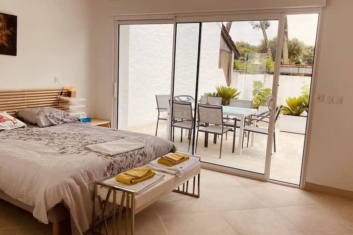 Maison de luxe avec jacuzzi - à 5 min de la plage, idéal famille in Tarnos, Côte d’Argent