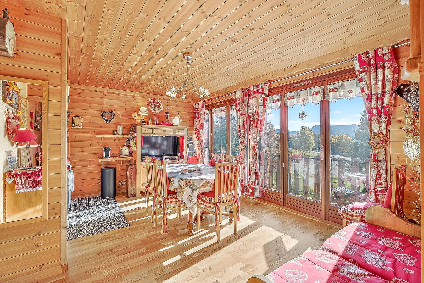 Entire apartment, Cosy and Bright in Montclar, Alpes-de-Haute-Provence in Montclar, Alpes-de-Haute-Provence